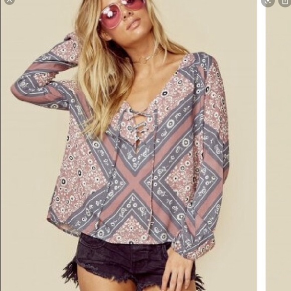 Jen's Pirate Booty Tops - Jen’s Pirate Booty Belladona top in mauve and gray